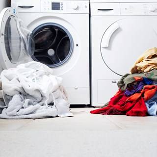 A step-by-step guide on how to separate laundry effectively