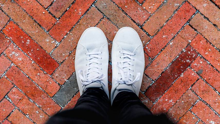 How to Clean White Trainers: Expert Tips