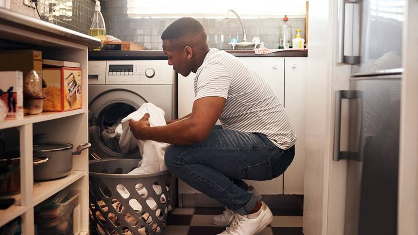 Does a quick wash clean clothes properly?
